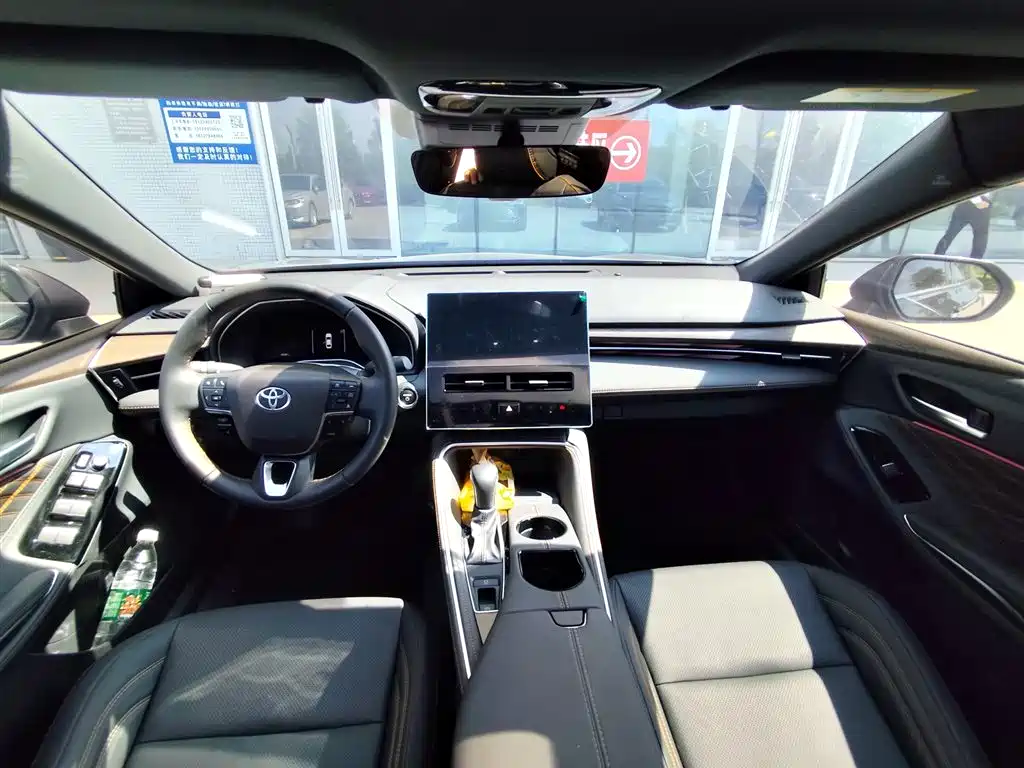 Toyota Avalon — миниатюра 5