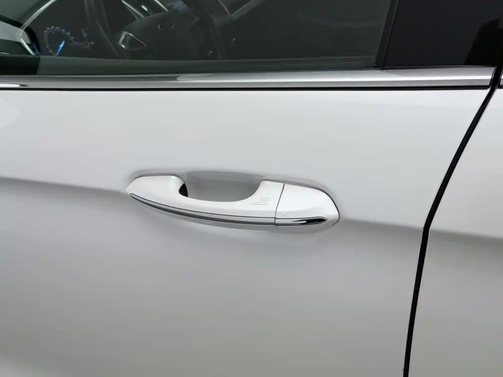 Ford Edge — миниатюра 18