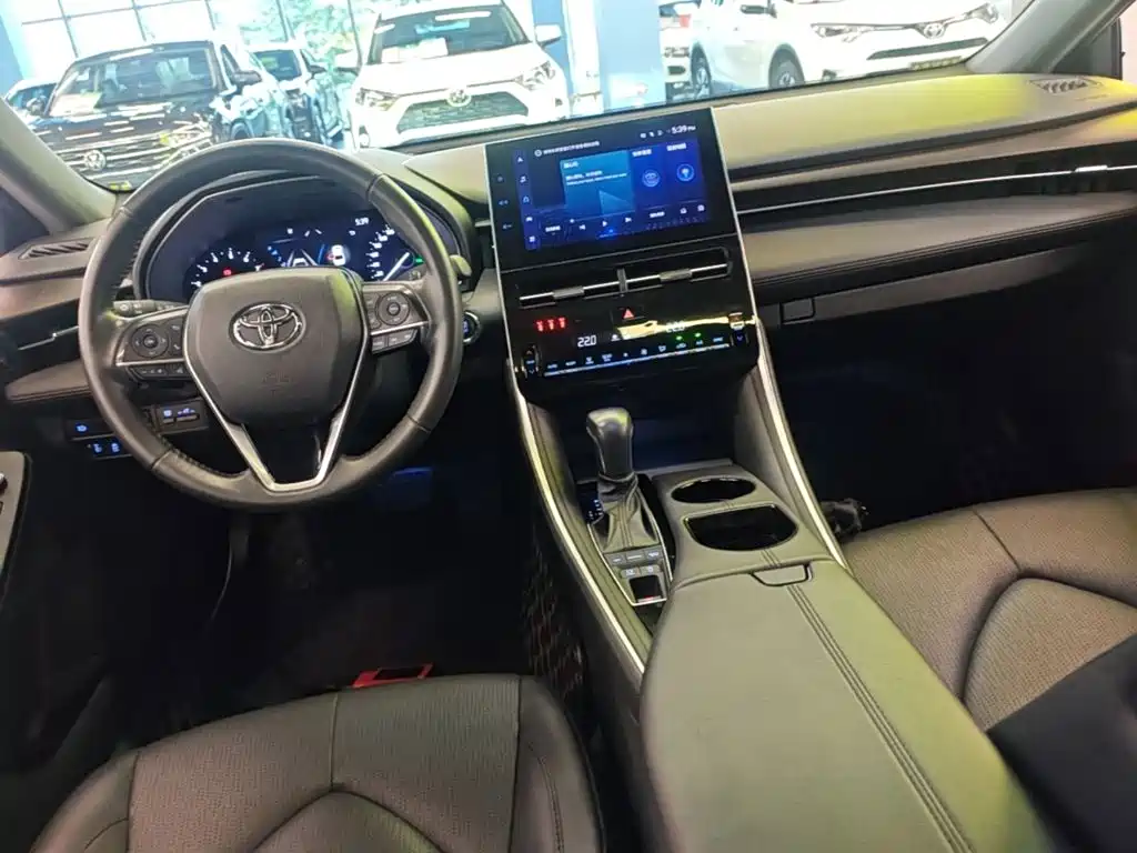 Toyota Avalon — миниатюра 10
