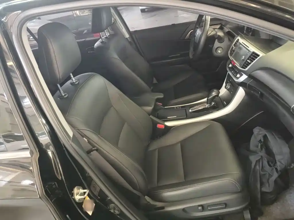 Honda Accord — миниатюра 25