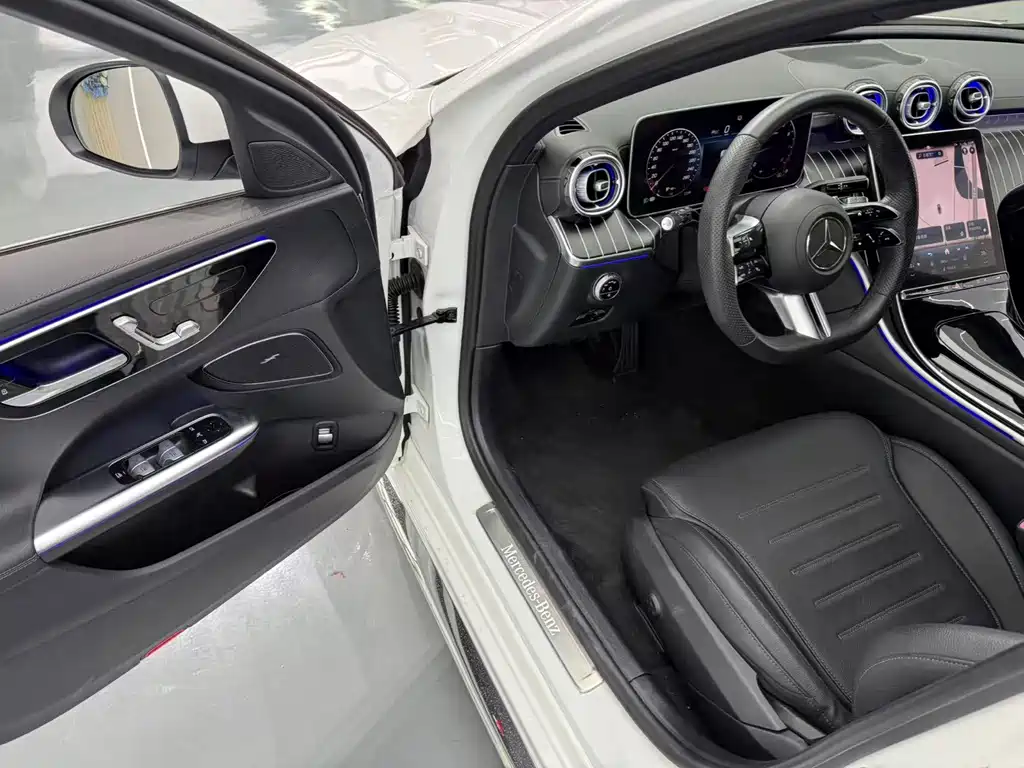Mercedes-Benz C-Class — миниатюра 5