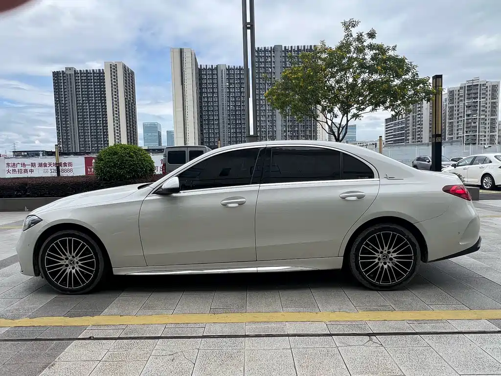 Mercedes-Benz C-Class — миниатюра 5