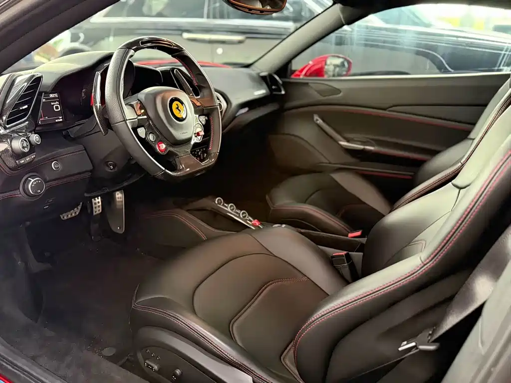 Ferrari 488 — миниатюра 11