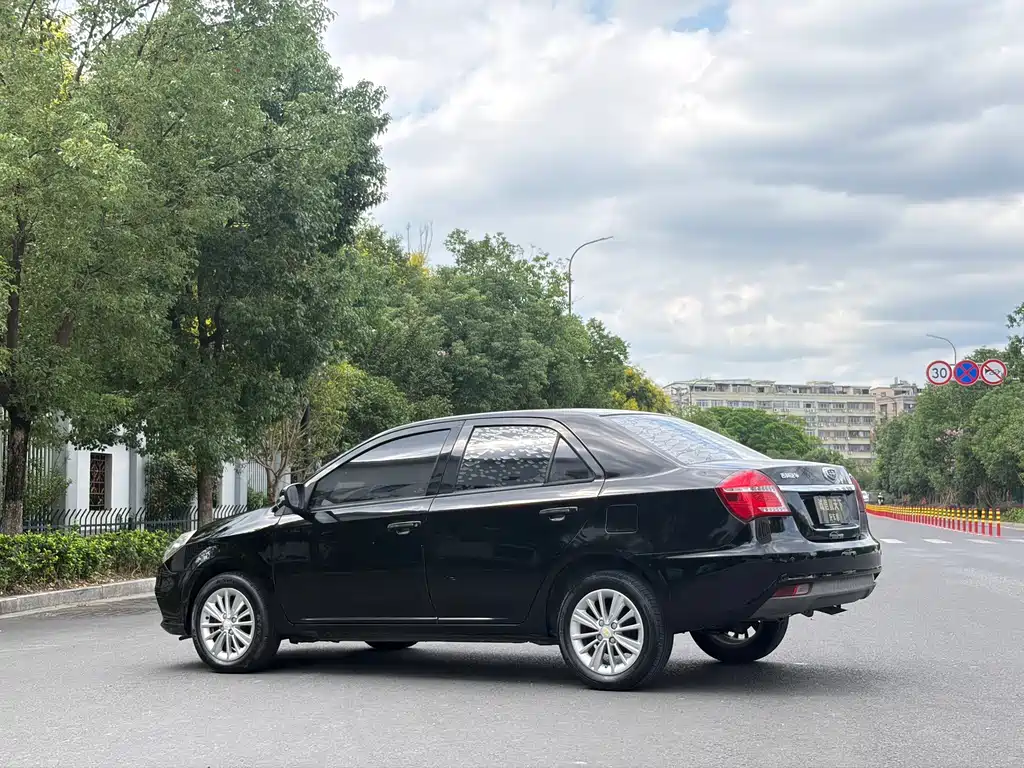 Geely King Kong — миниатюра 9