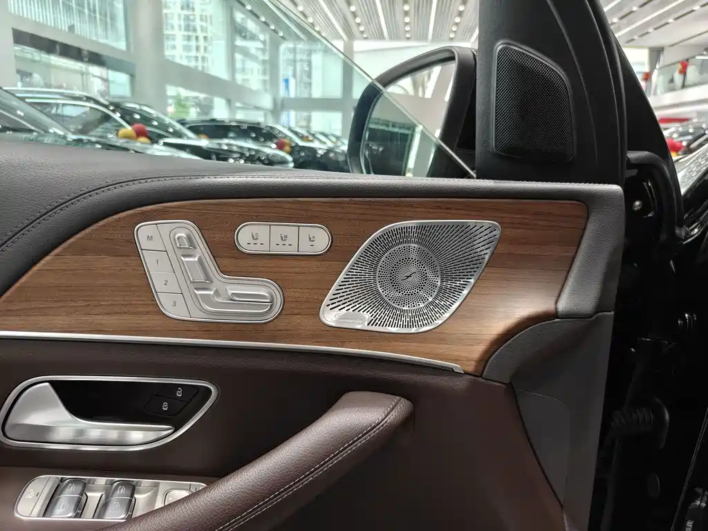 Mercedes-Benz GLE (Import) — миниатюра 5