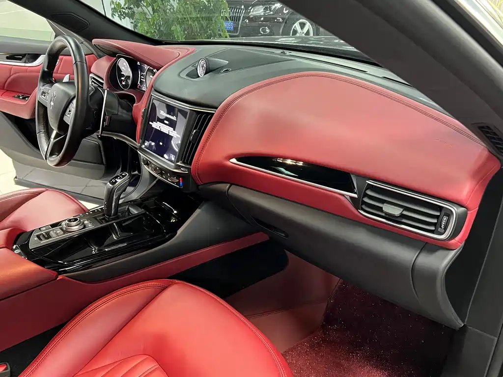 Maserati Levante — миниатюра 19