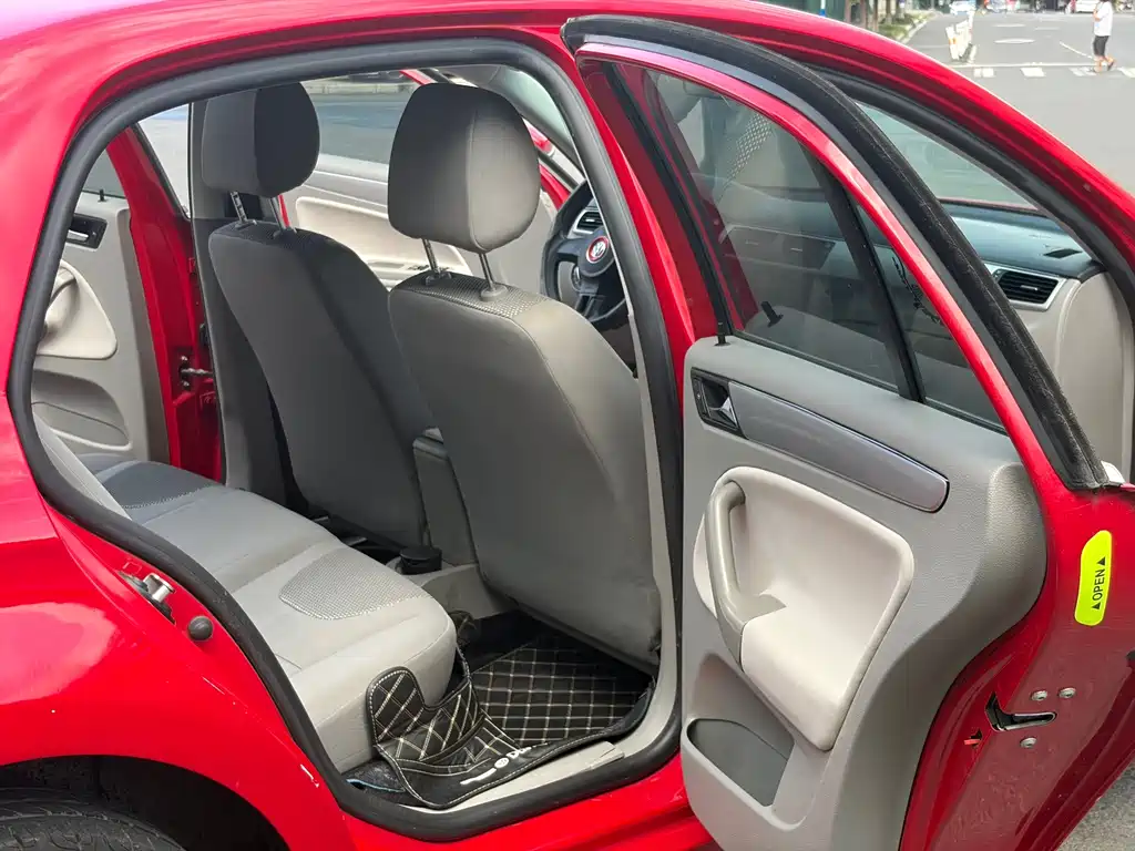 Volkswagen Bora — миниатюра 12