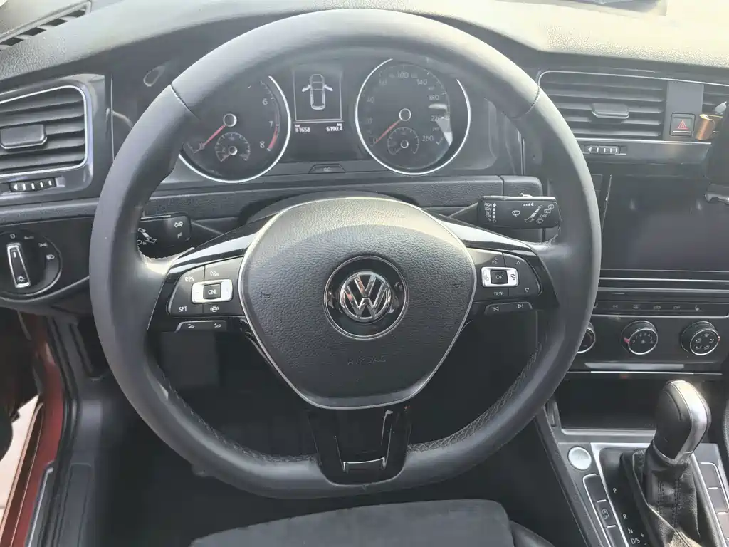 Volkswagen Golf — миниатюра 14