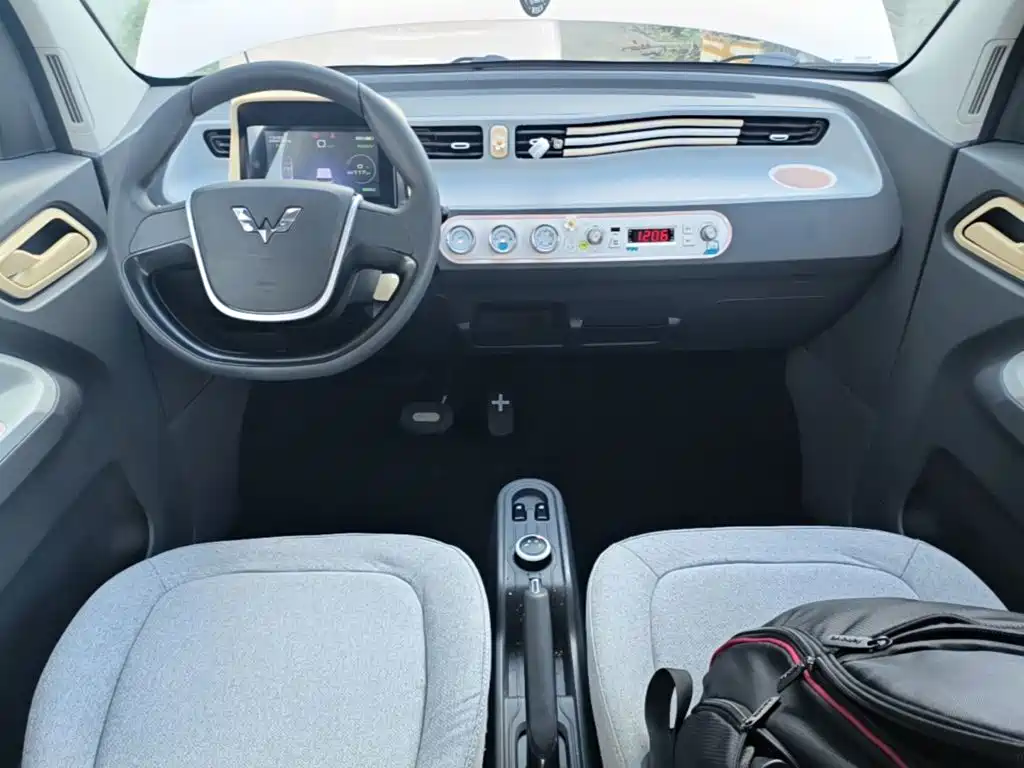Wuling MINIEV — миниатюра 13