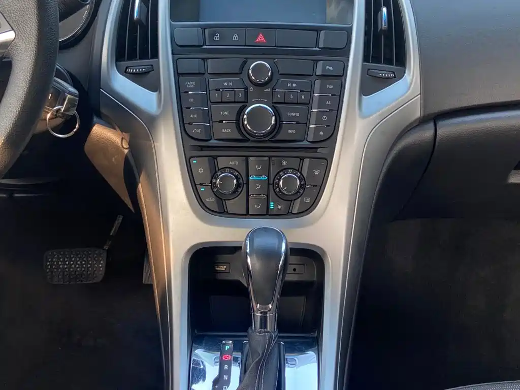 Buick Excelle — миниатюра 11