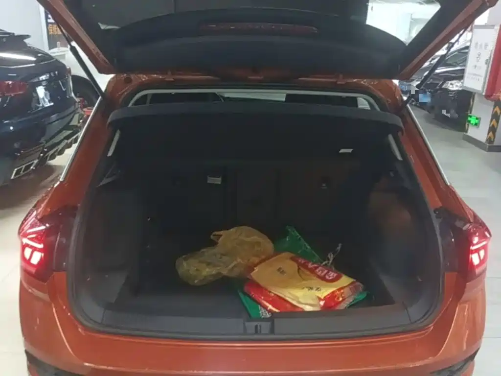 Volkswagen T-Roc — миниатюра 19