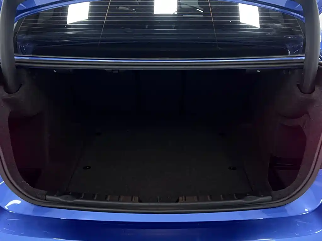 BMW 3 Series — миниатюра 13
