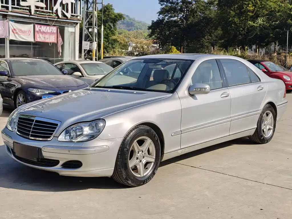 Mercedes-Benz S-Class 2005