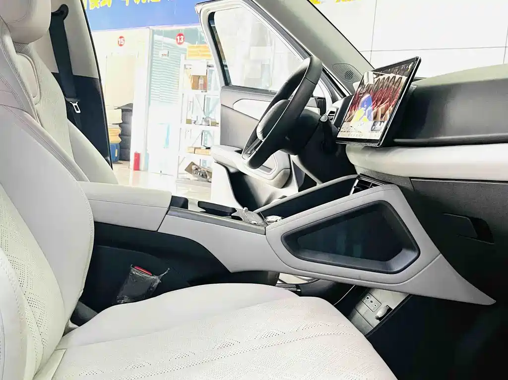 BYD Yuan UP — миниатюра 9