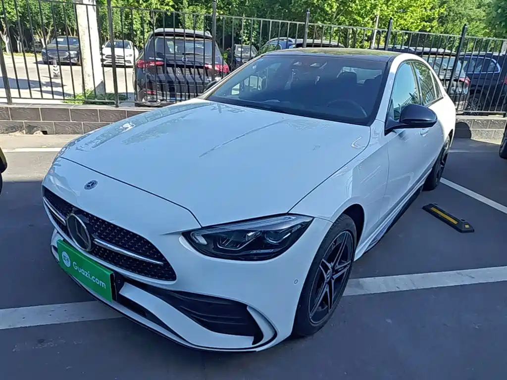 Mercedes-Benz C-Class 2024
