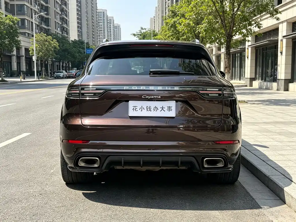 Porsche Cayenne — миниатюра 8
