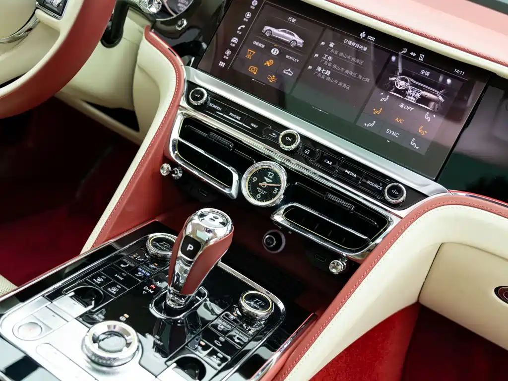 Bentley Flying Spur — миниатюра 18