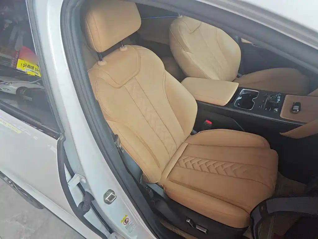 BYD L DM-i — миниатюра 25