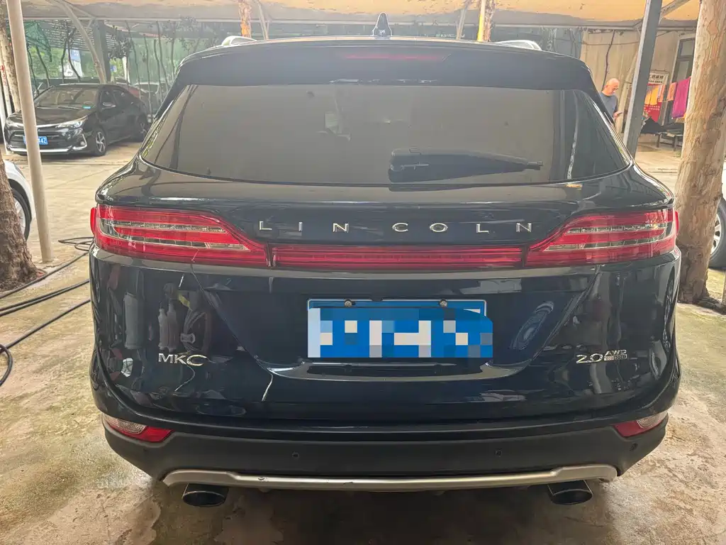 Lincoln MKC — миниатюра 11