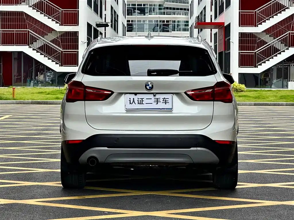 BMW X1 2016 sDrive18Li Fashion