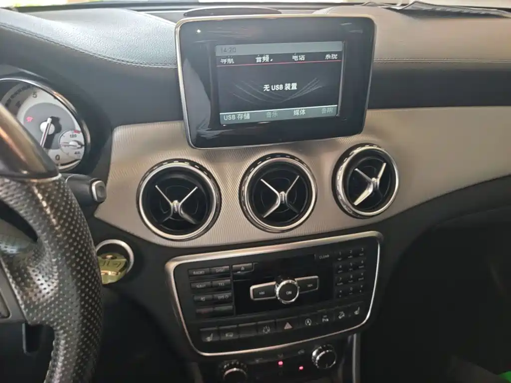 Mercedes-Benz GLA — миниатюра 13