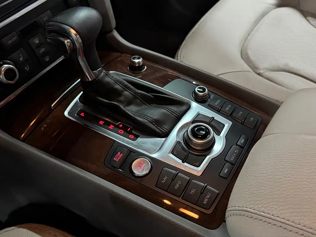 Audi Q7 — миниатюра 5
