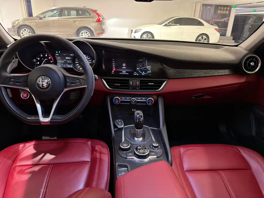 Alfa Romeo Giulia — миниатюра 10