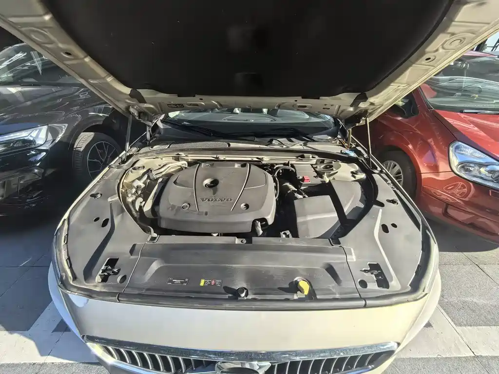 Volvo S90 — миниатюра 4
