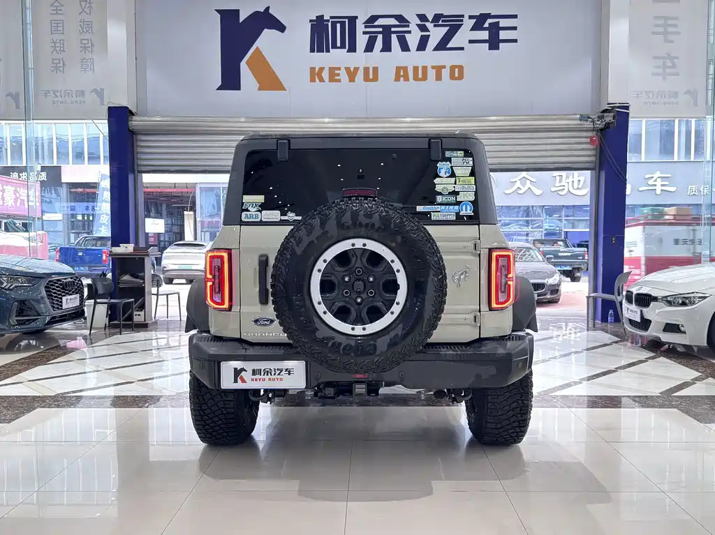 Ford Bronco — миниатюра 14
