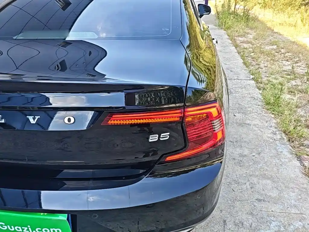 Volvo S90 — миниатюра 8