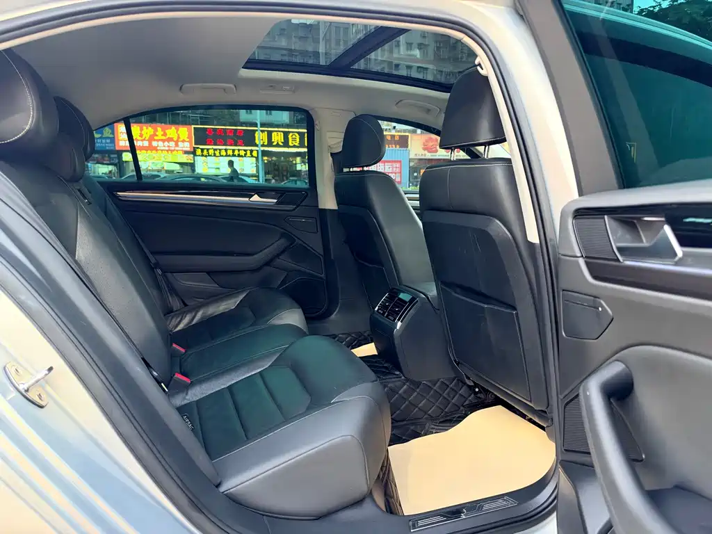 Volkswagen Phideon — миниатюра 13