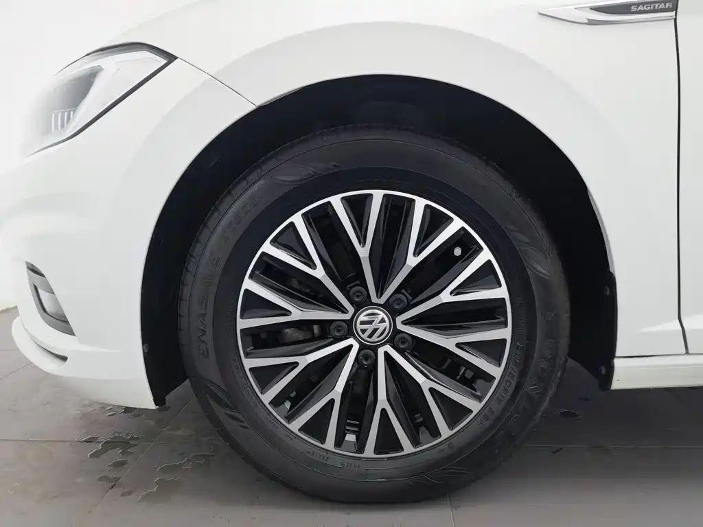 Volkswagen Sagitar — миниатюра 17