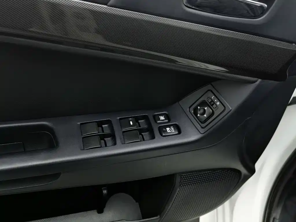 Mitsubishi Lancer EX — миниатюра 9