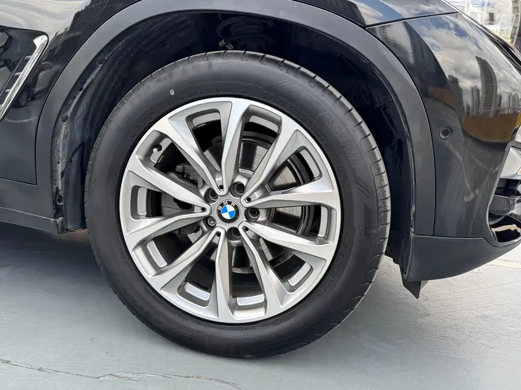 BMW X3 — миниатюра 17