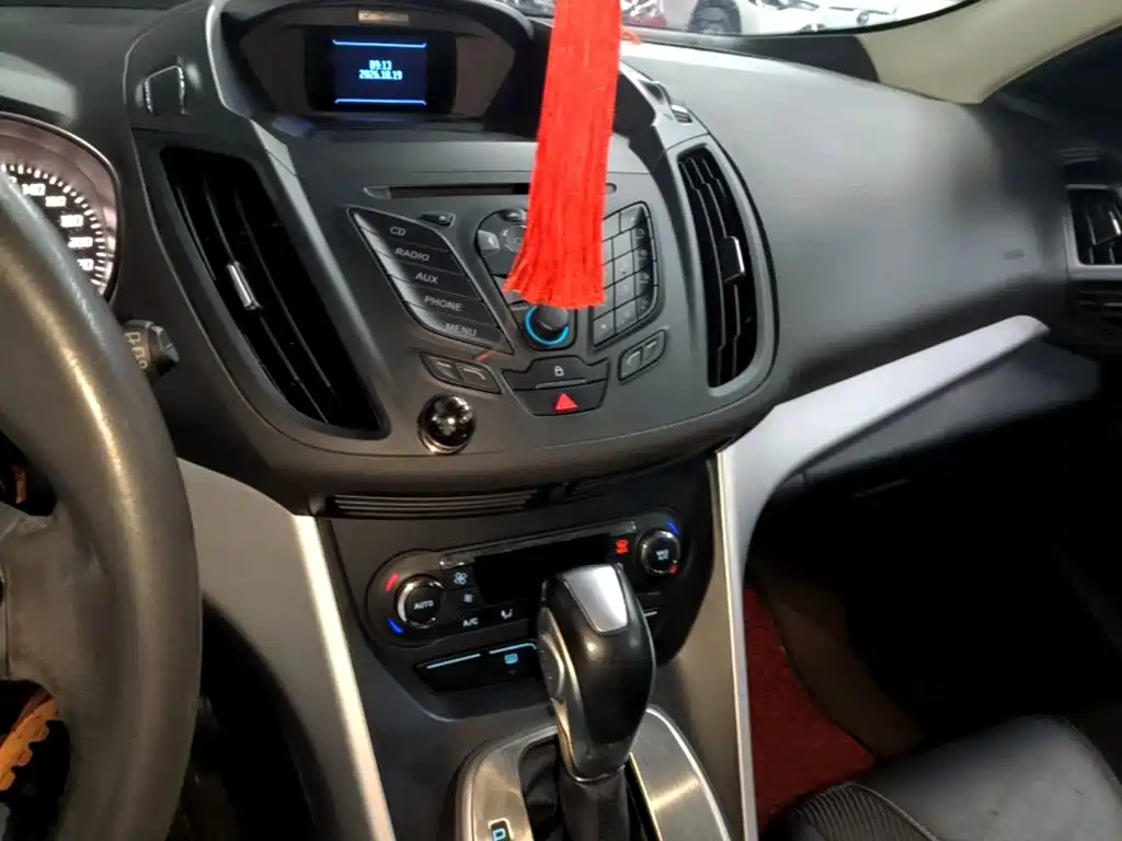 Ford Kuga — миниатюра 13