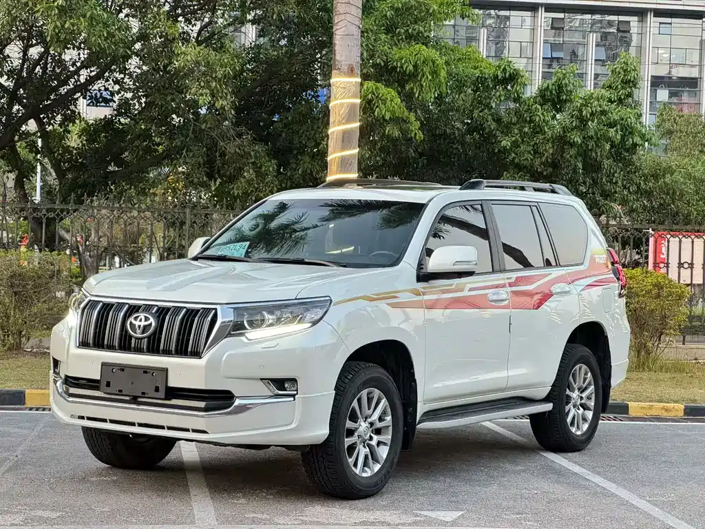 TOYOTA PRADO