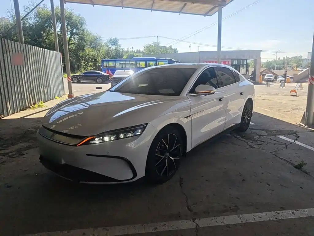 BYD Han — миниатюра 2
