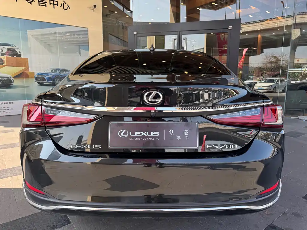 LEXUS ES