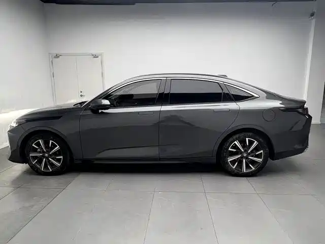 Changan Yida — миниатюра 8