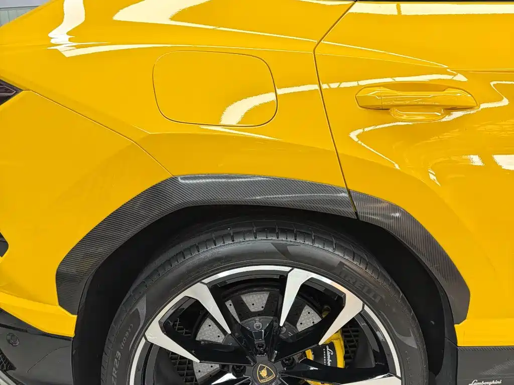 Lamborghini Urus — миниатюра 8