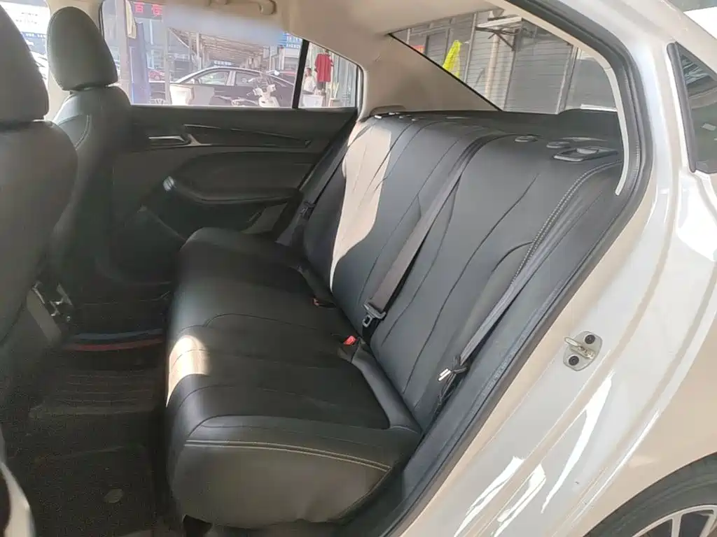Roewe i5 — миниатюра 17