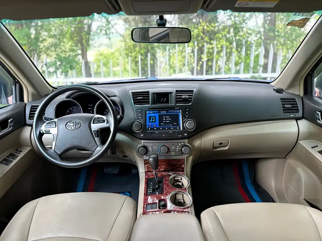 Toyota Highlander — миниатюра 9