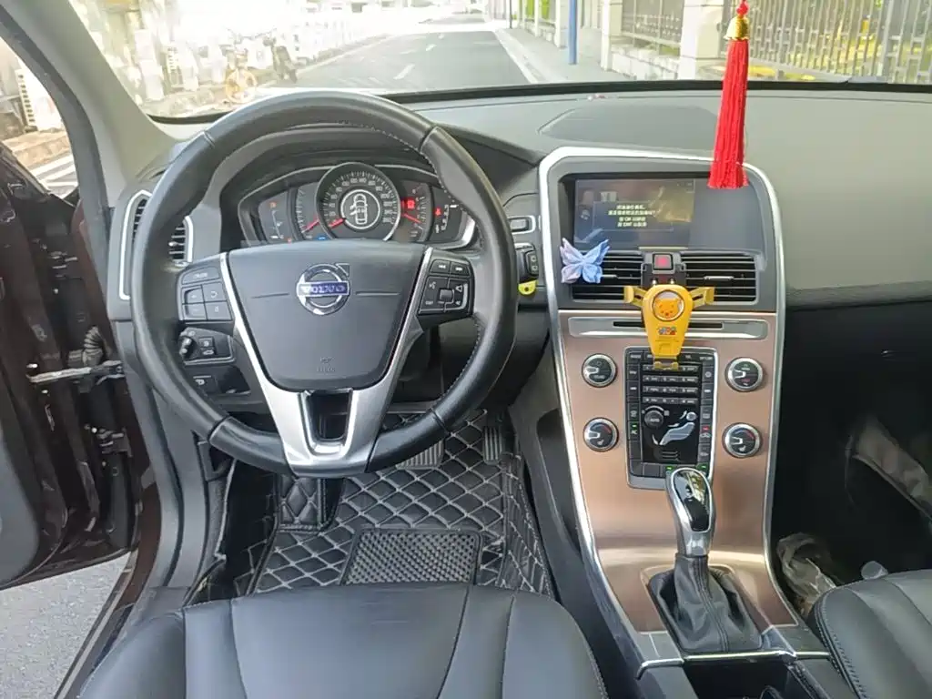 Volvo XC60 — миниатюра 10