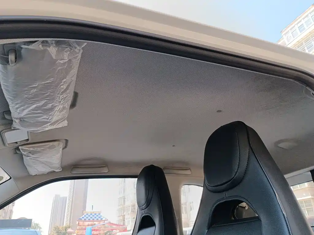 Wuling MINIEV — миниатюра 15