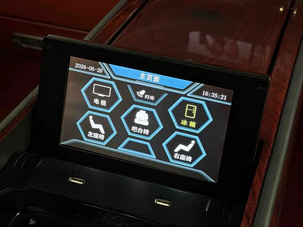 Cadillac Escalade — миниатюра 7