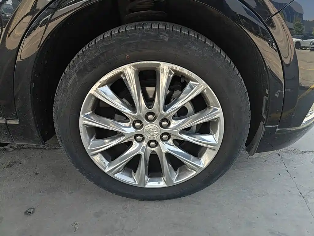 Buick Enclave — миниатюра 12