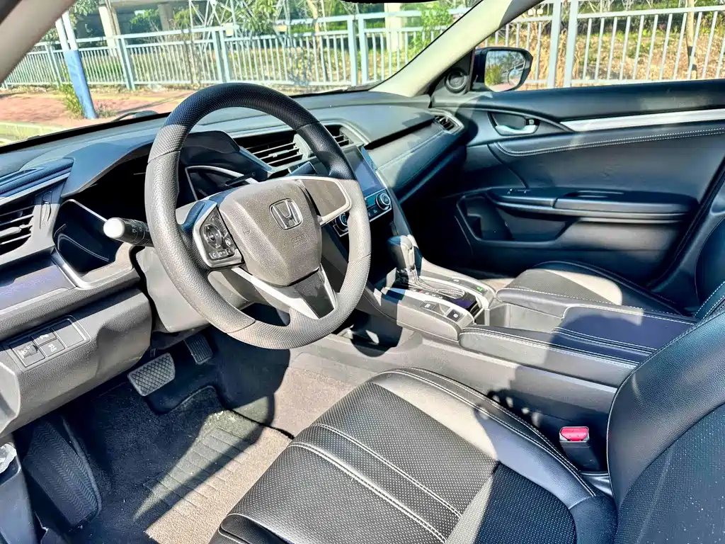 Honda Civic — миниатюра 4