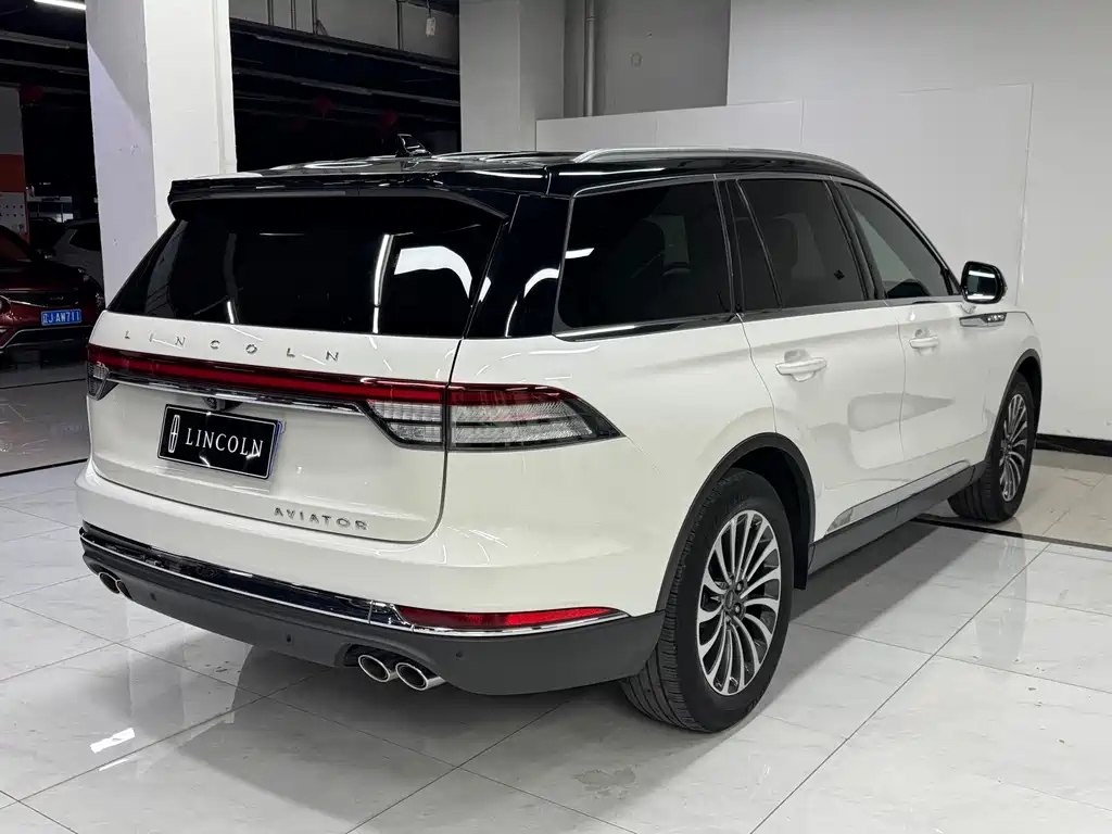 Lincoln Aviator — миниатюра 4