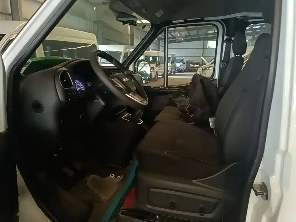 JMC Tesla — миниатюра 15