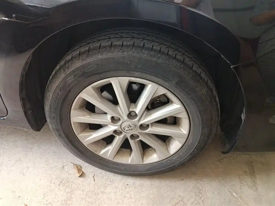 Toyota Camry 2015 2.0G Lead